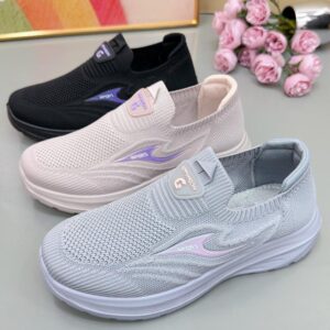 Comfortable walking shoes one-step
